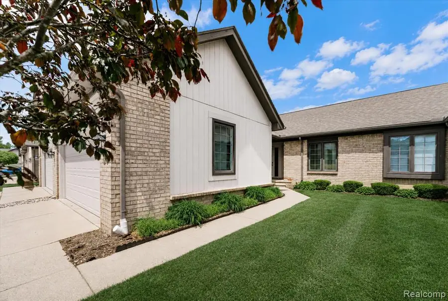 13518 Highland, Sterling Heights, MI 48312 - #2