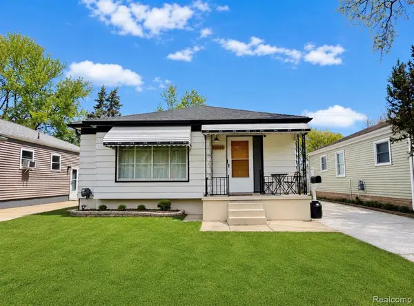 24684 Lambrecht, Eastpointe, MI 48021