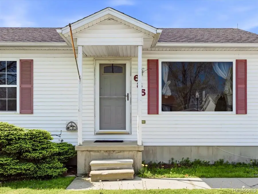 685 Heather, Marysville, MI 48040 - #3