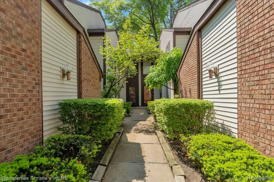 24177 Evergreen, Southfield, MI 48075 - #3