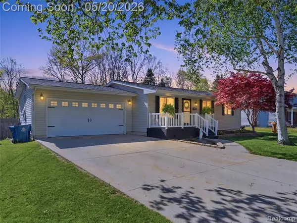 9134 Del Rio, Grand Blanc, MI 48439