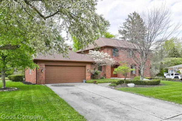 2584 Devonwood, Troy, MI 48098