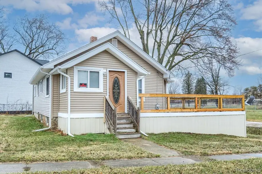 2127 Kenneth, Burton, MI 48529 - #3