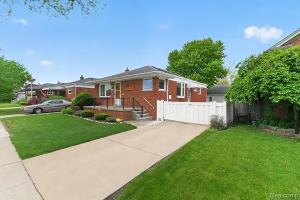 848 7th, Wyandotte, MI 48192