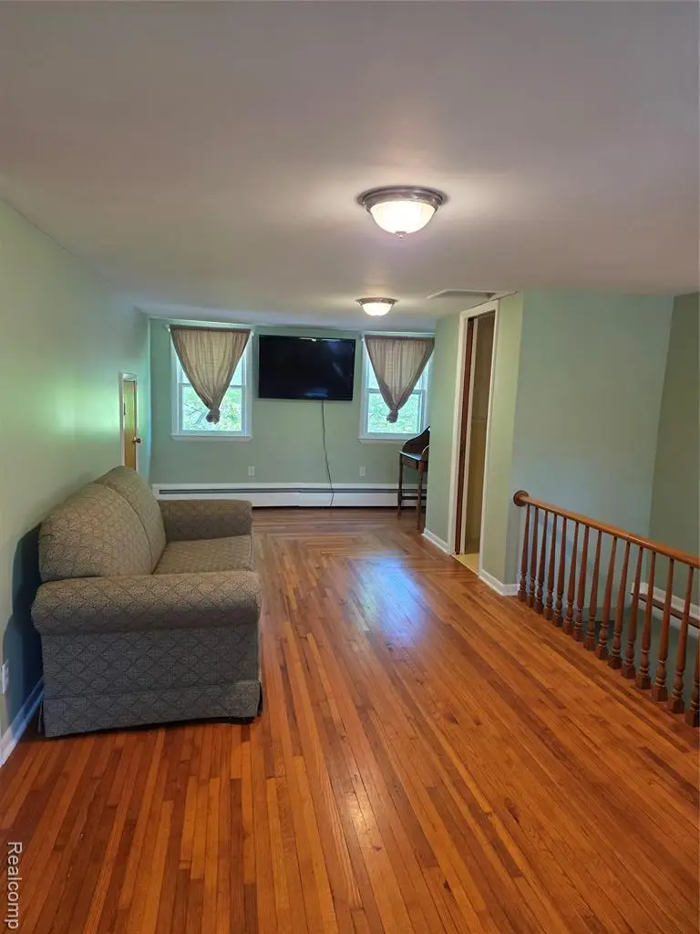 403 East, Holly, MI 48442 - #2