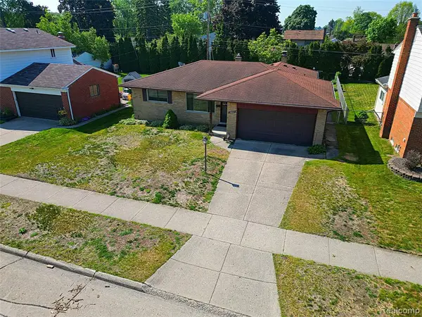 38011 Ross, Livonia, MI 48154