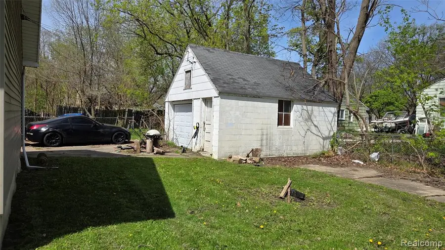 838 Clinton, Flint, MI 48507 - #3