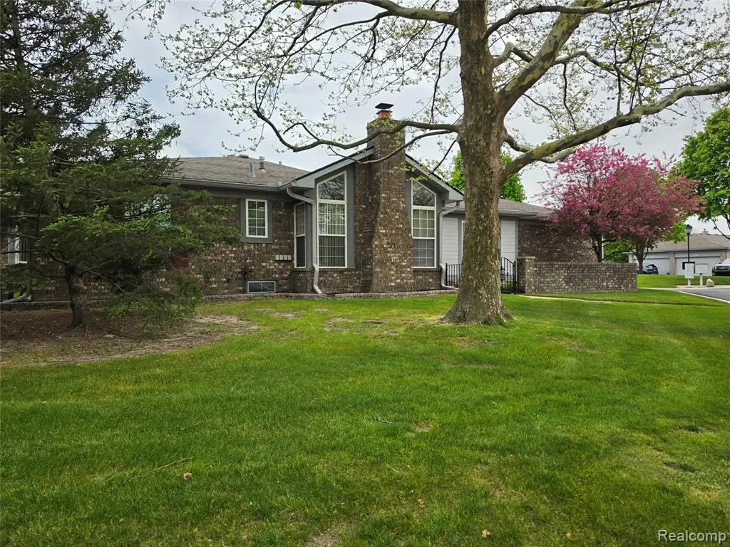 48484 Savoy, Utica, MI 48315 - #1