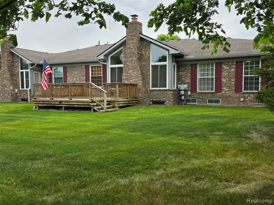 48484 Savoy, Utica, MI 48315 - #2