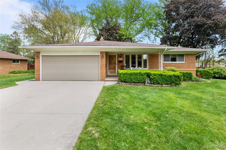 45078 Vanker, Utica, MI 48317 - #2