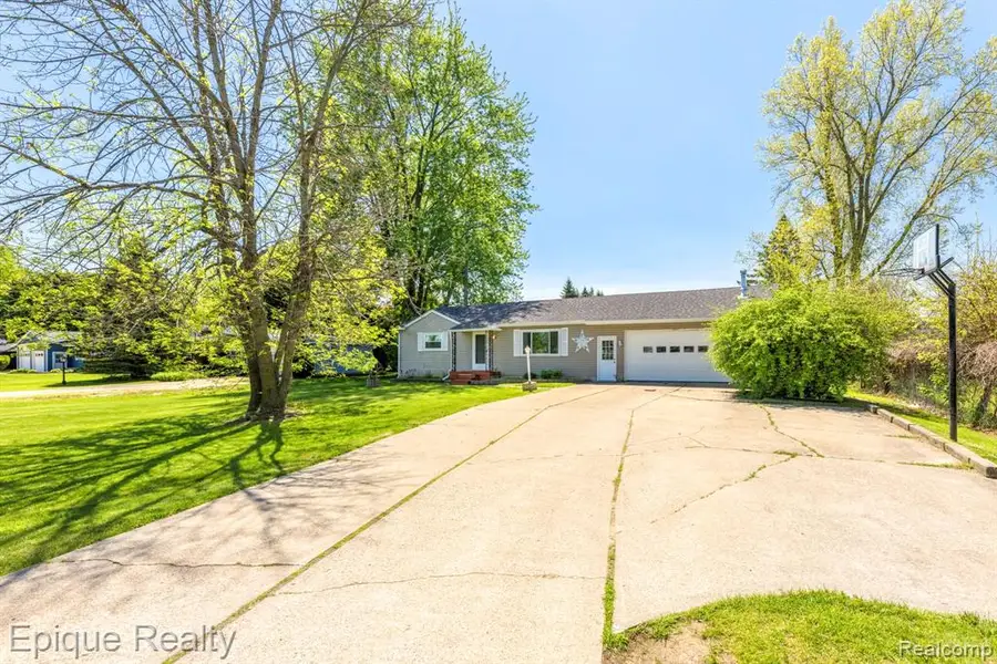 11110 Davison, Davison, MI 48423 - #2