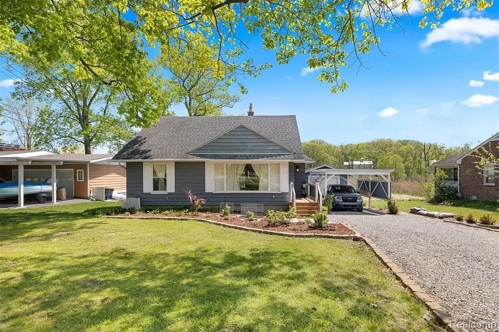 22827 Meridian, Grosse Ile, MI 48138 - #1