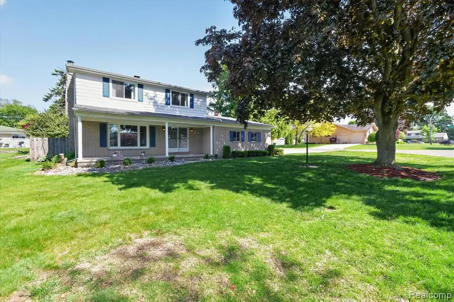 38010 John P, Clinton Township, MI 48036 - #2