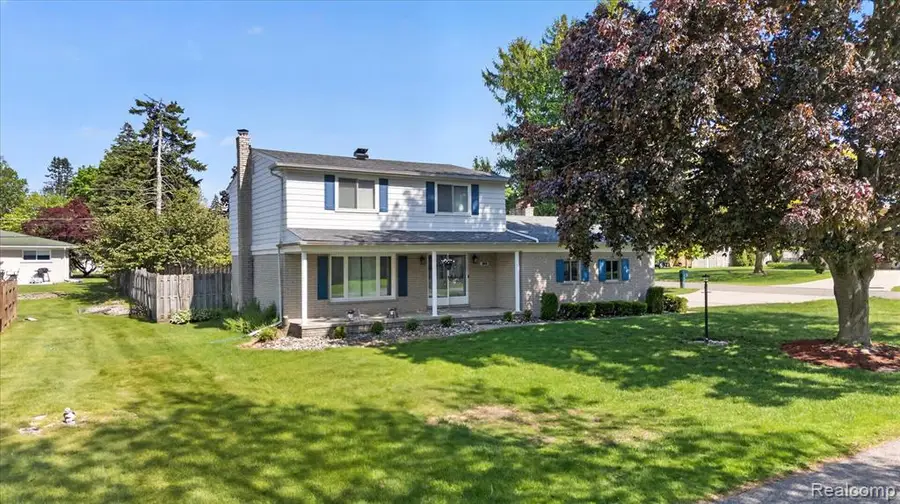 38010 John P, Clinton Township, MI 48036 - #3
