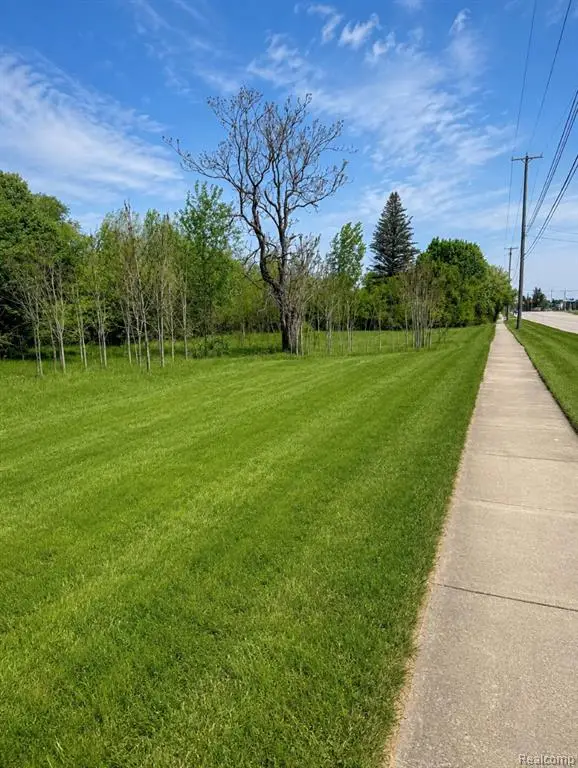 1423 N Belsay, Burton, MI 48509 - #2
