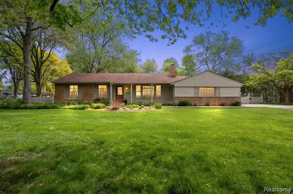28416 Westerleigh, Farmington, MI 48334