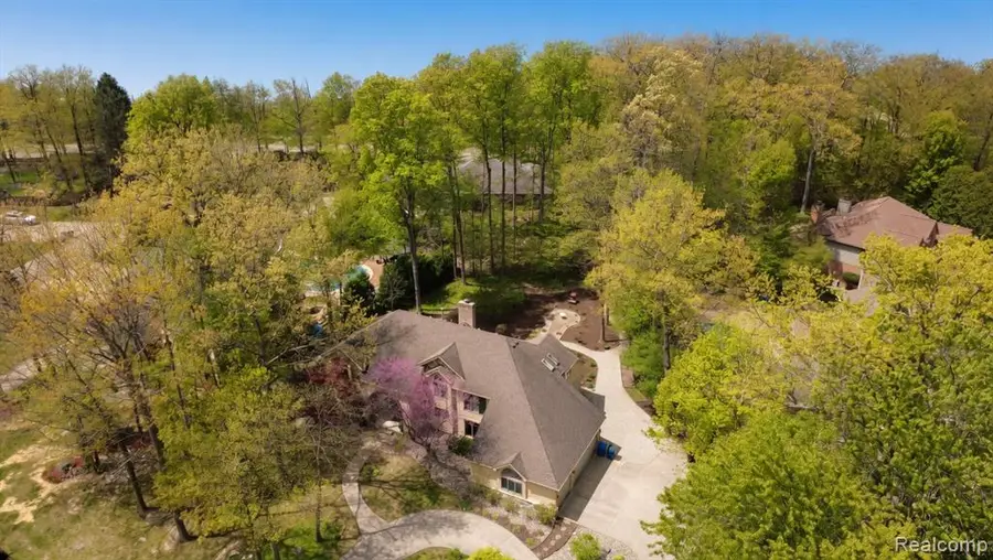 1305 Kings Pointe, Grand Blanc, MI 48439 - #3