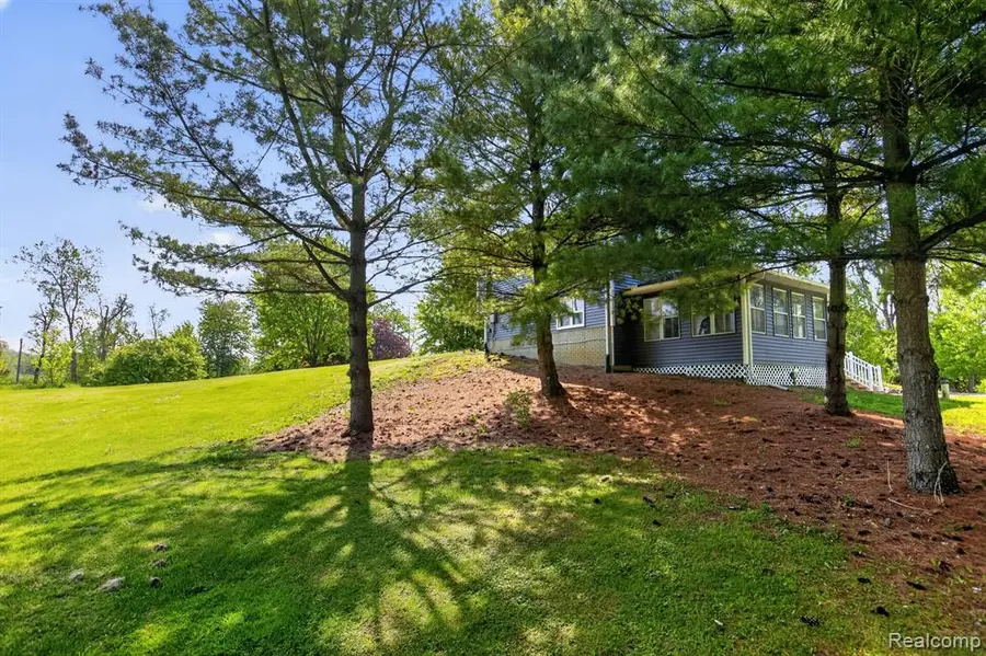 1215 N Oak, Davison, MI 48423 - #2