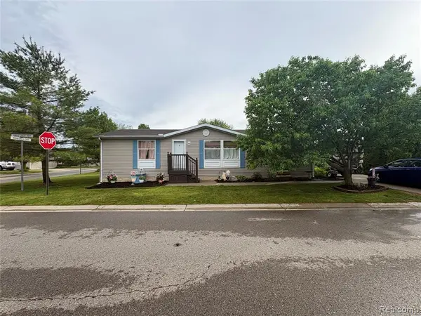 4729 Turtle Creek, Howell, MI 48843