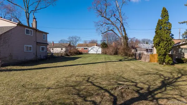 8505 Fenton, Dearborn Heights, MI 48127