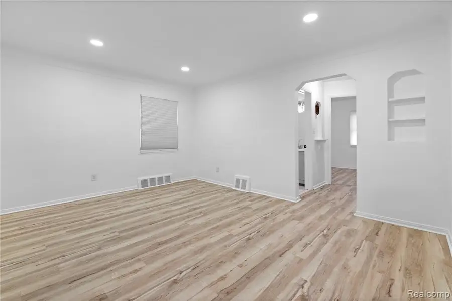 6438 Archdale, Detroit, MI 48228 - #3