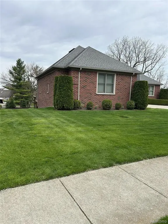 58548 Cory Lake, Washington, MI 48094 - #2