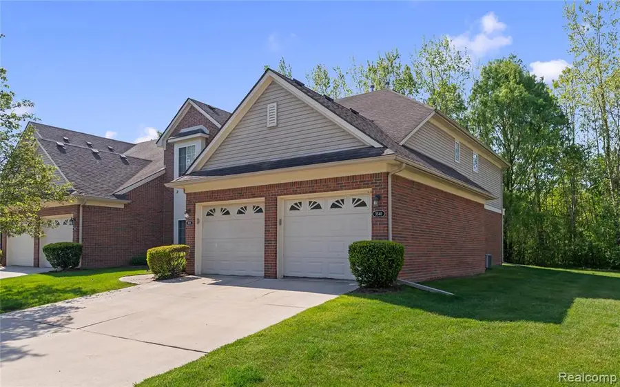 3522 Eagle Creek, Utica, MI 48317 - #2