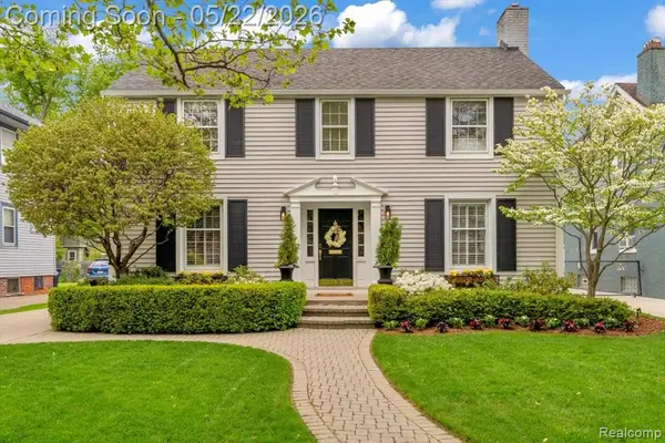 784 University, Grosse Pointe, MI 48230