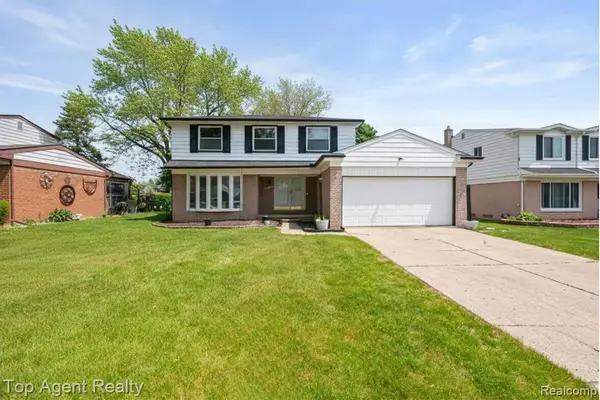 27370 Selkirk, Southfield, MI 48076