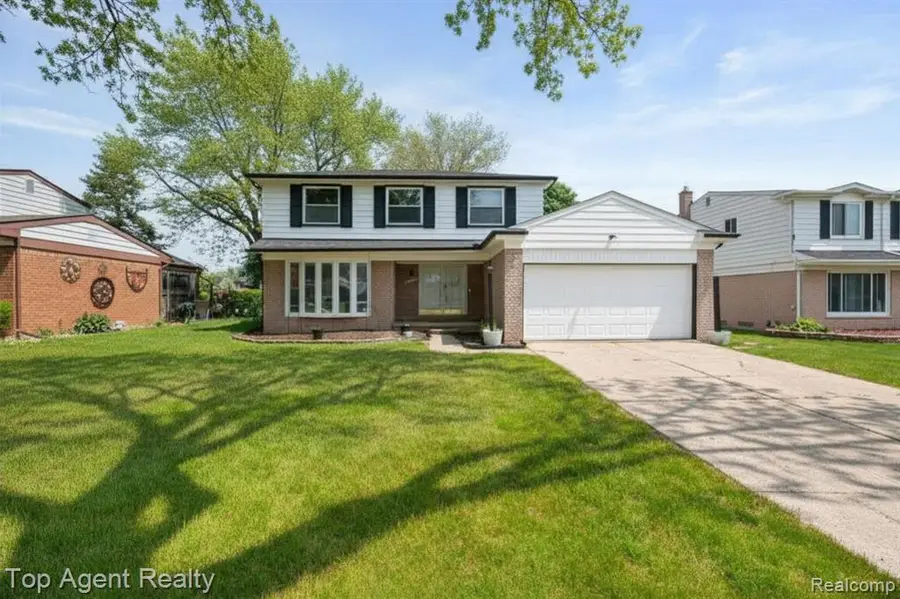 27370 Selkirk, Southfield, MI 48076 - #2