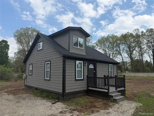 21112 Kinloch, Southfield, MI 48033
