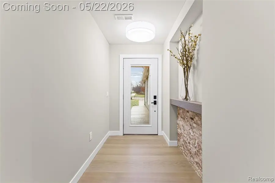 3460 Clayton, Waterford, MI 48329 - #2