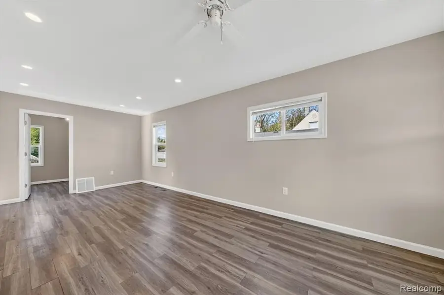 453 Manatee, Hazel Park, MI 48030 - #3