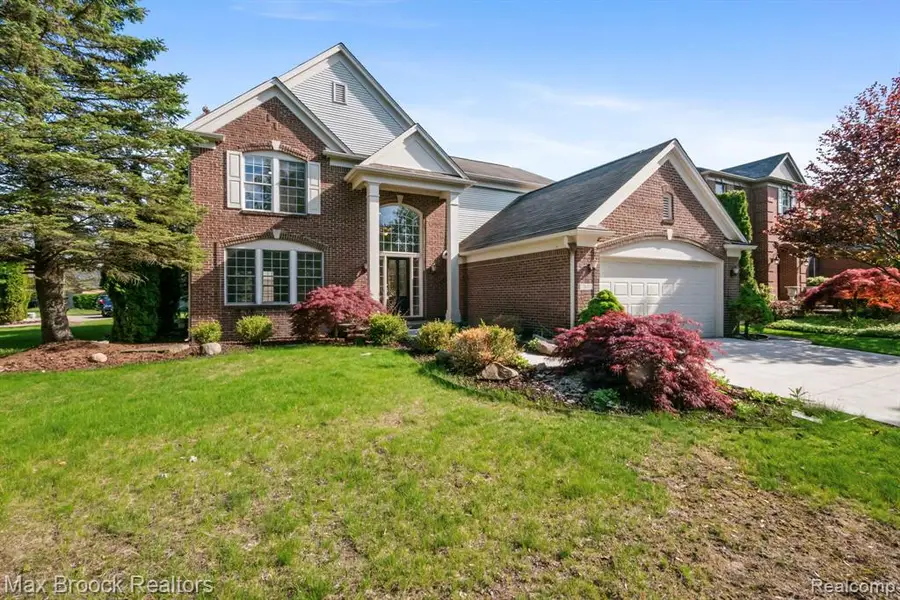 7657 Windgate, West Bloomfield, MI 48323 - #2
