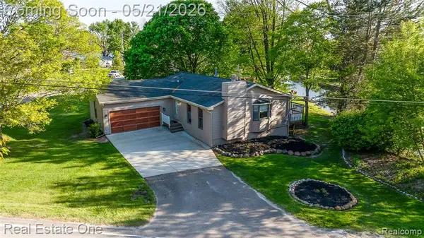 8402 Scotia, Pinckney, MI 48169