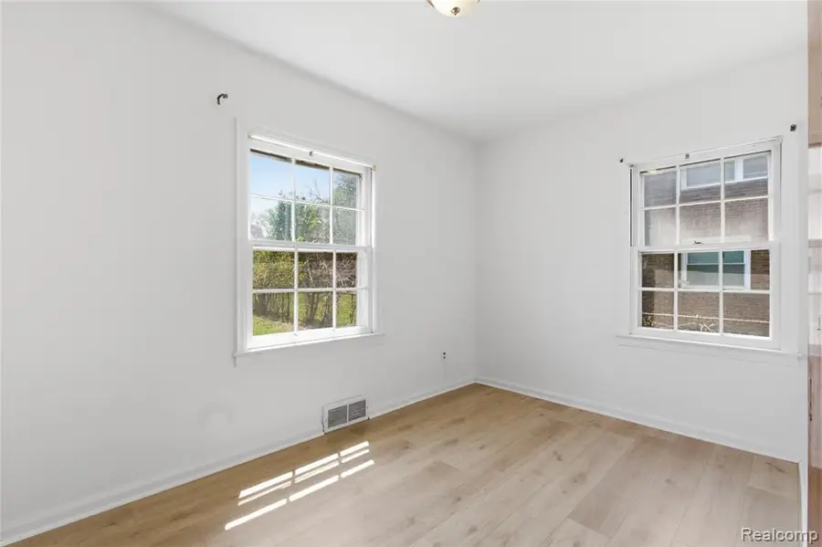 8238 Fisher, Warren, MI 48089 - #3