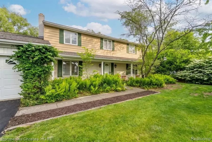2825 Sylvan Shores, Waterford, MI 48328 - #2