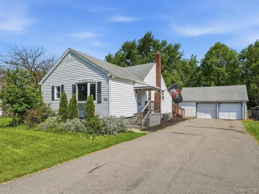 2733 Lovington, Troy, MI 48083 - #2