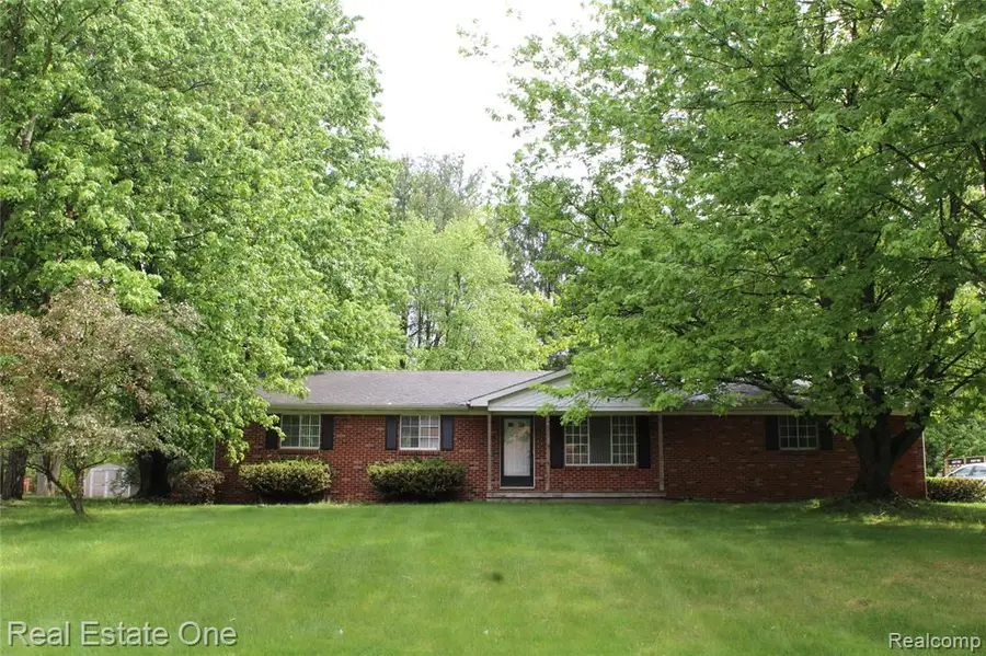 1425 N Alstott, Howell, MI 48843 - #2