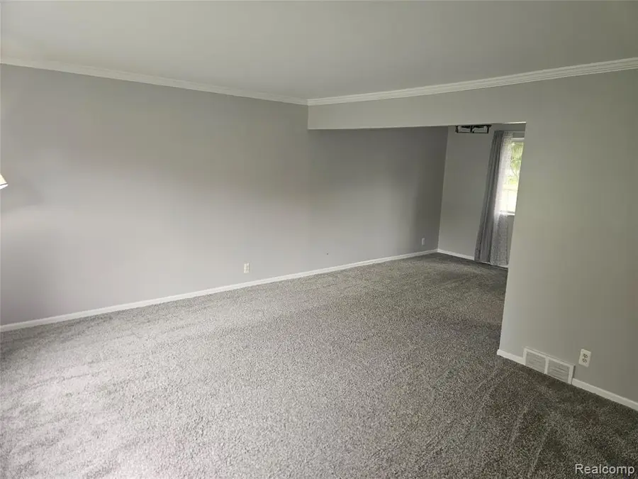 1210 Bay, Highland, MI 48356 - #2