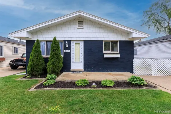 19631 Macel, Roseville, MI 48066