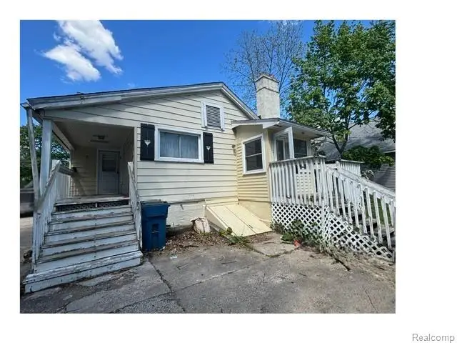 109 Cogshall, Holly, MI 48442 - #2