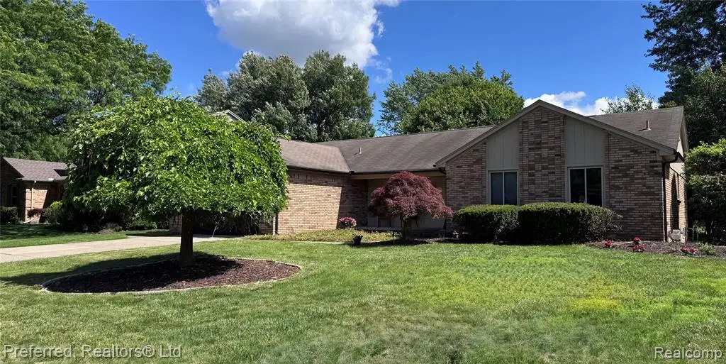 21225 Parklane, Farmington, MI 48335 - #1