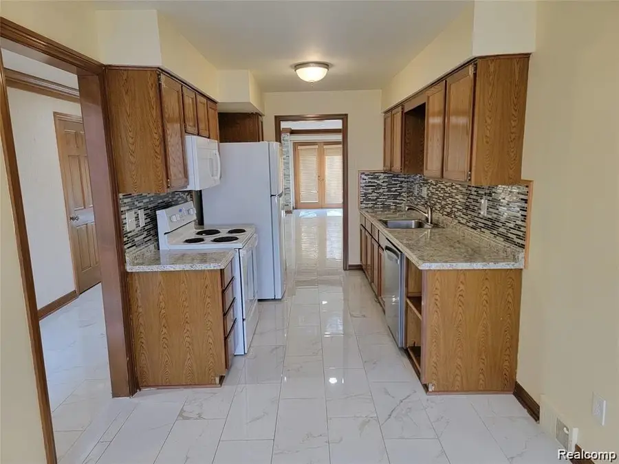 13 Timberlane, Dearborn, MI 48126 - #2