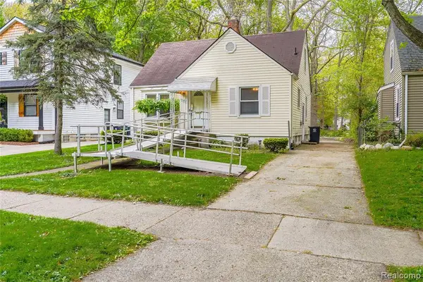 1102 N Vermont, Royal Oak, MI 48067