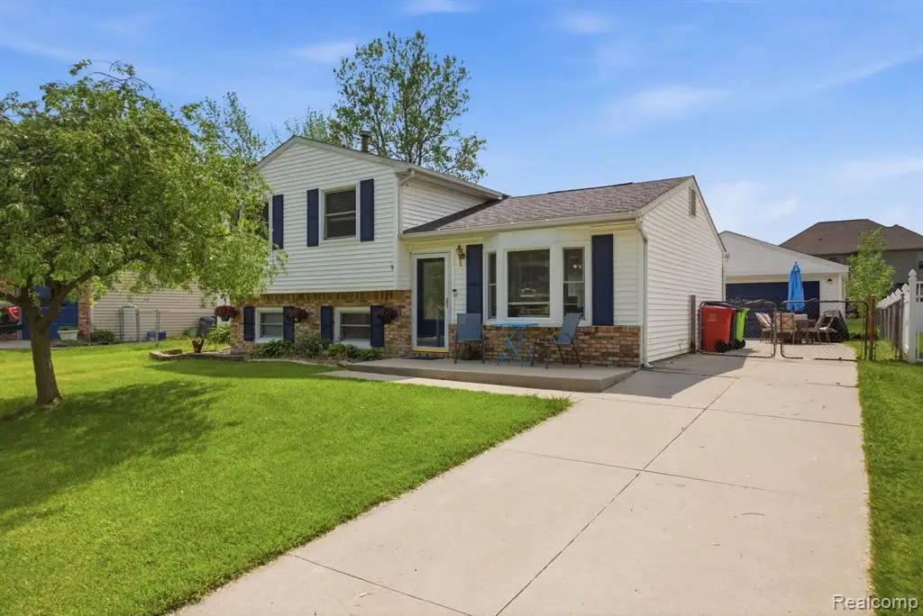 30232 Torry, Flat Rock, MI 48134 - #1