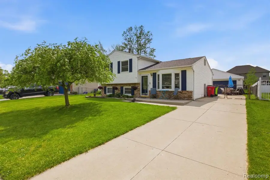30232 Torry, Flat Rock, MI 48134 - #2