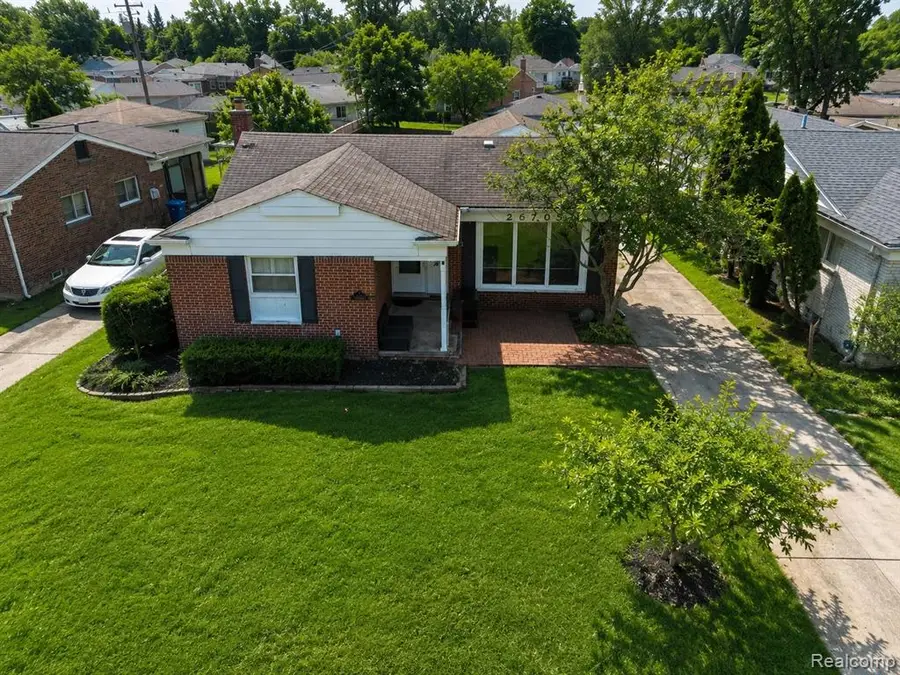 26705 Rouge River, Dearborn Heights, MI 48127 - #2