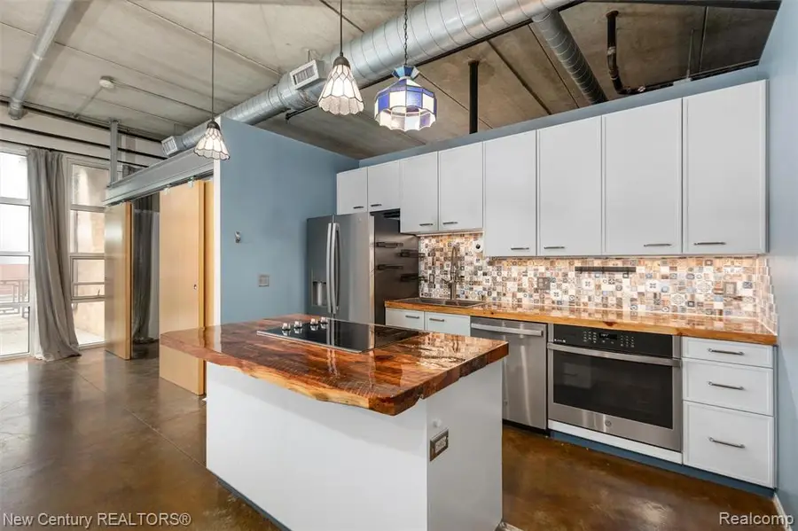 322 E Harrison #4, Royal Oak, MI 48067 - #3