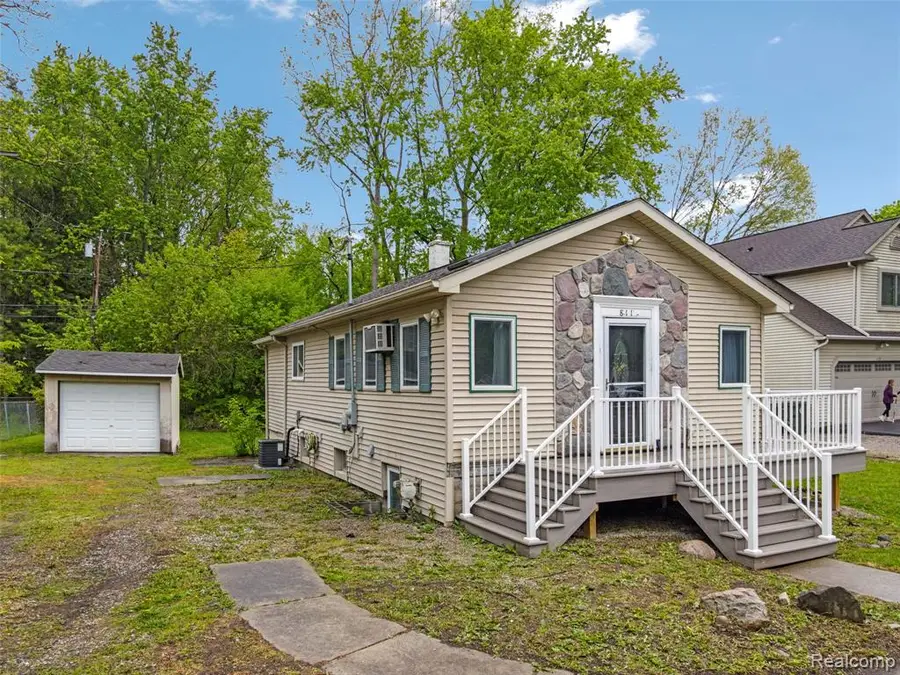 811 Miller, Lake Orion, MI 48362 - #2